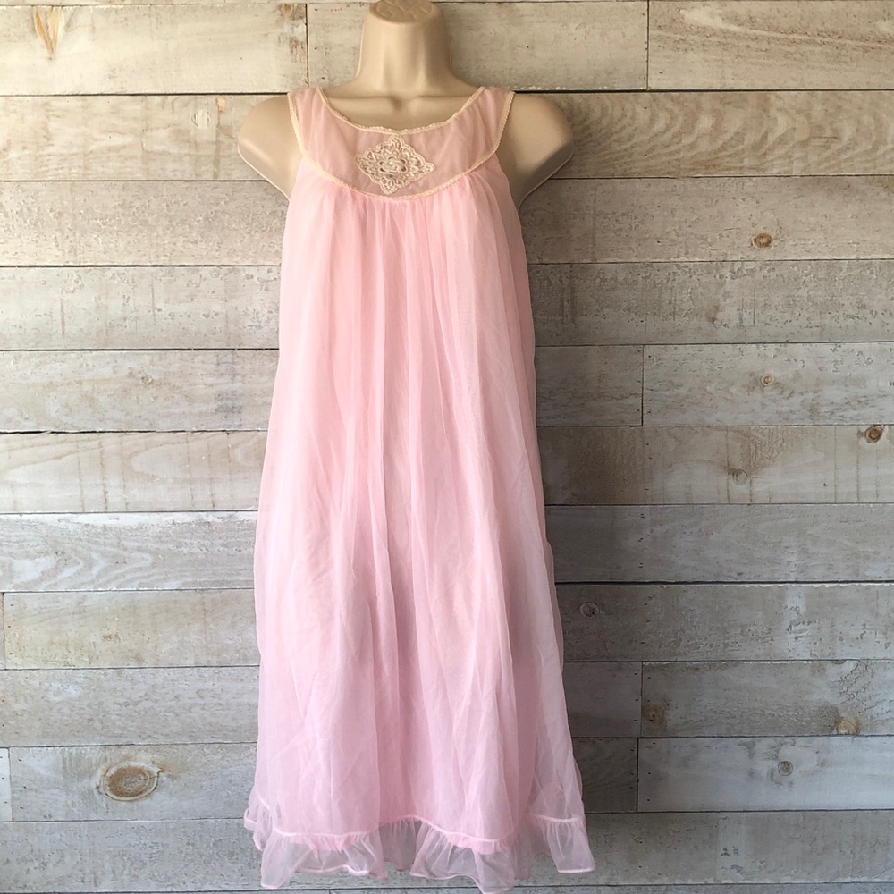Vintage pink ruffle nightie 2 layers nylon - Picture 2 of 7